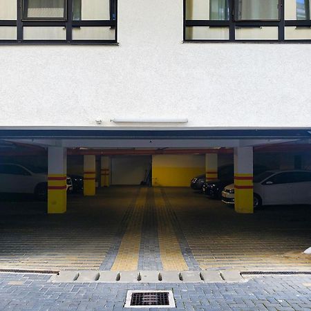 Dreamgarden Airport Apartment & Secure Parking & Airport Shuttle Jassy Zewnętrze zdjęcie